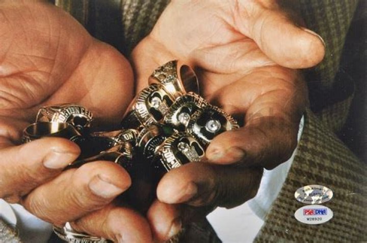 Did Bill Russell sell his rings? Did Shaq buy Bill Russell rings?