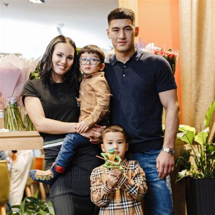 Dmitry Bivol family: wife, children, parents, siblings