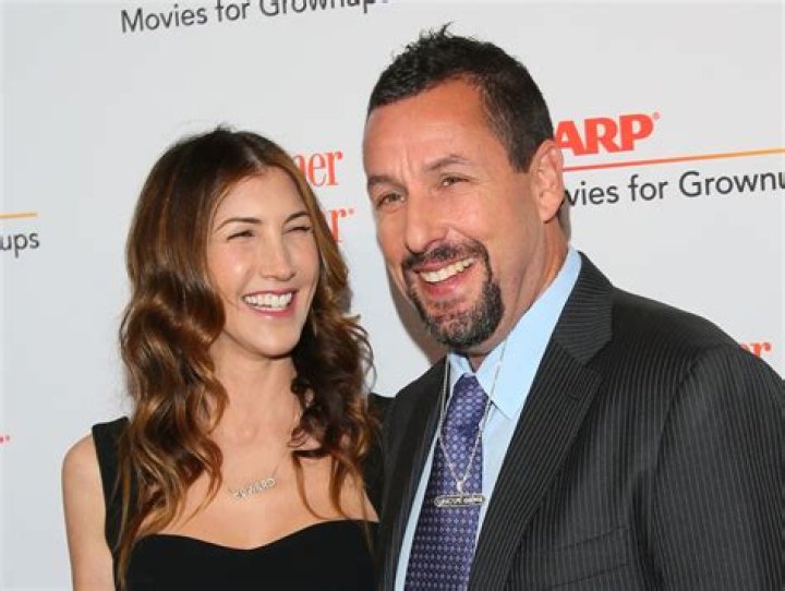 Does Adam Sandler do all the singing in wedding singer? – Celebrity