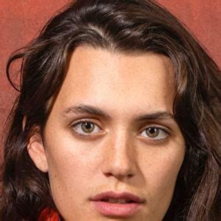 Ella Rumpf Net Worth