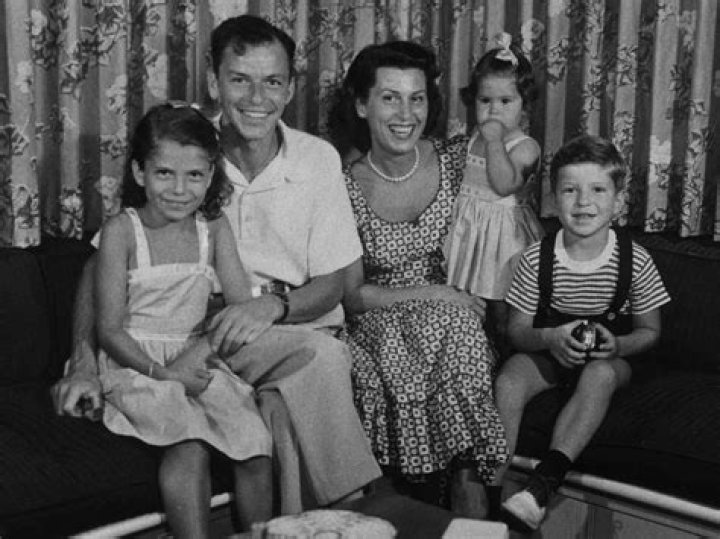 Frank Sinatra family, wife, children, parents, siblings