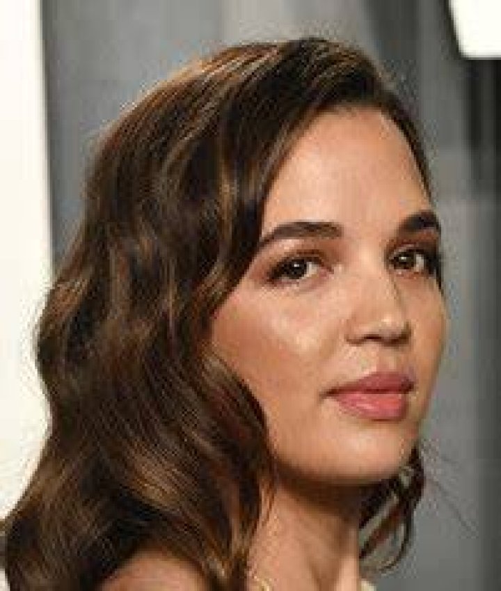 Georgie Flores Net Worth