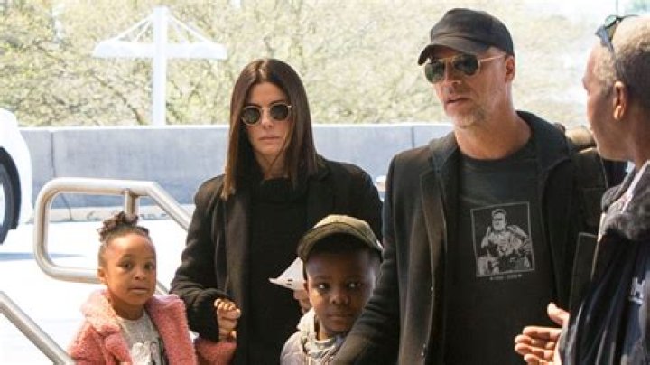 How many kids does Sandra Bullock have?