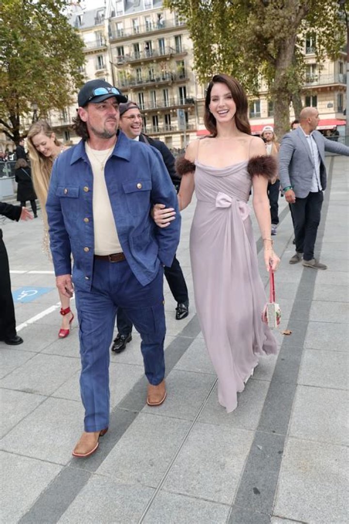 Is Lana Del Rey currently in a relationship?
