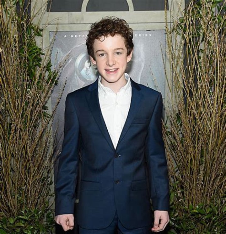 Louis Hynes Net Worth