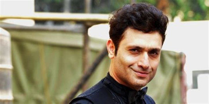 Shiney Ahuja Net Worth