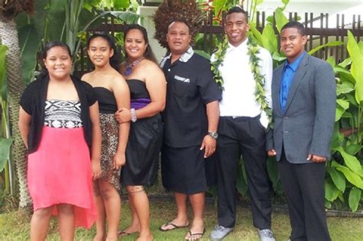 Tua Tagovailoa family, girlfriend, children, parents, siblings