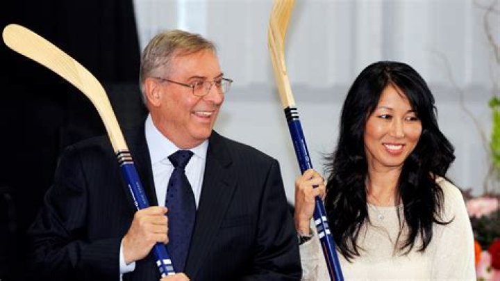 Where do Terry and Kim Pegula live?