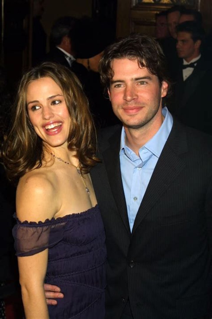 Who is Jennifer Garner husband Scott Foley?