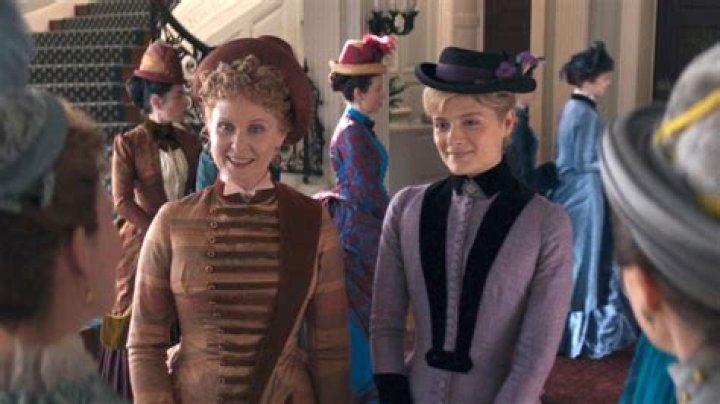Who is Louisa Jacobson Gummer and where have you seen her?