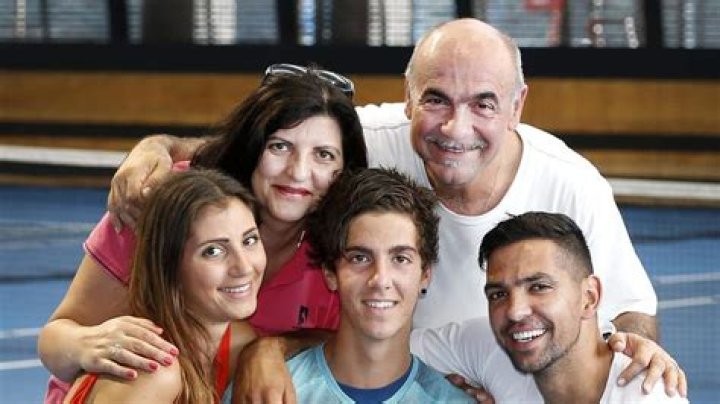 Who is Thanasi Kokkinakis' mother?